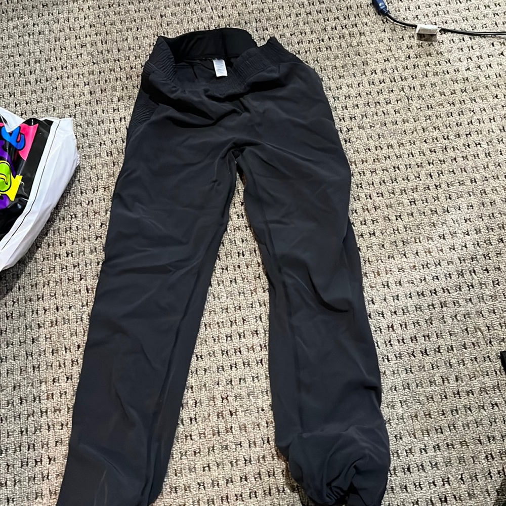 Ivivva wind pants size girls 14